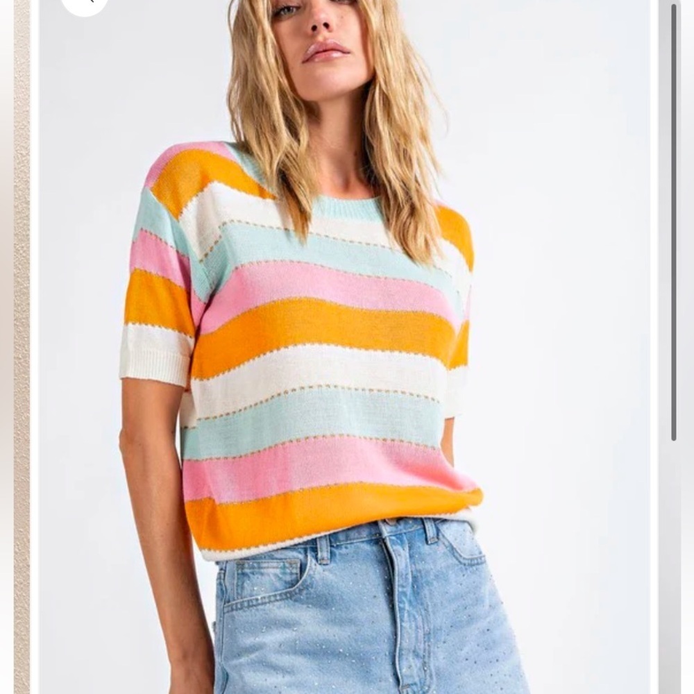143 Story by Line Up Vibrant Striped Boxy Short Sleeve sweater
size Medium